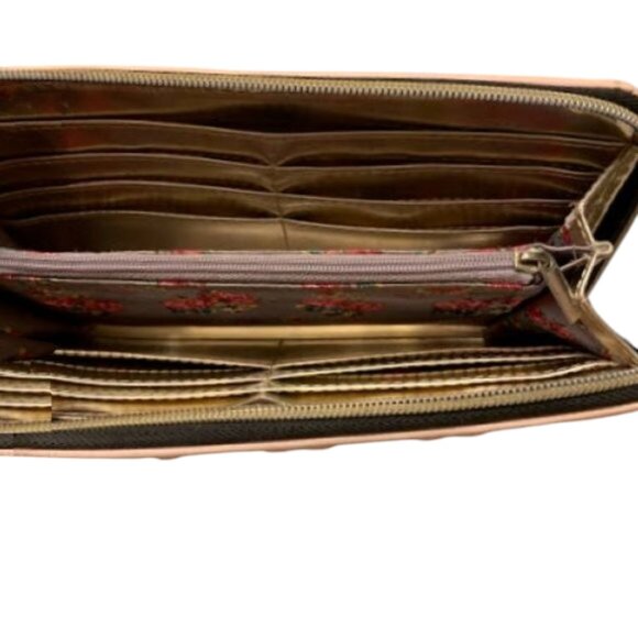 Betsey Johnson Hearts Wristlet Wallet - Picture 5 of 6